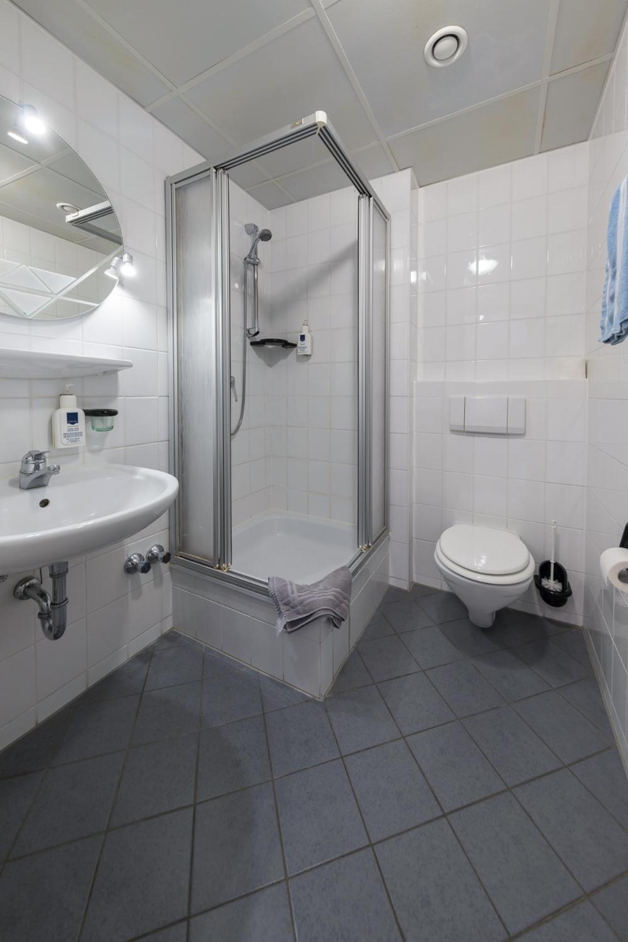 Landhotel Zum Niestetal Dış mekan fotoğraf