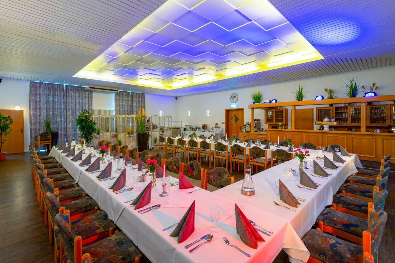 Landhotel Zum Niestetal Dış mekan fotoğraf